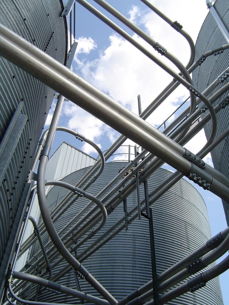 factory-2035768_1280-768x1024 ENDÜSTRİYEL TESİSLER